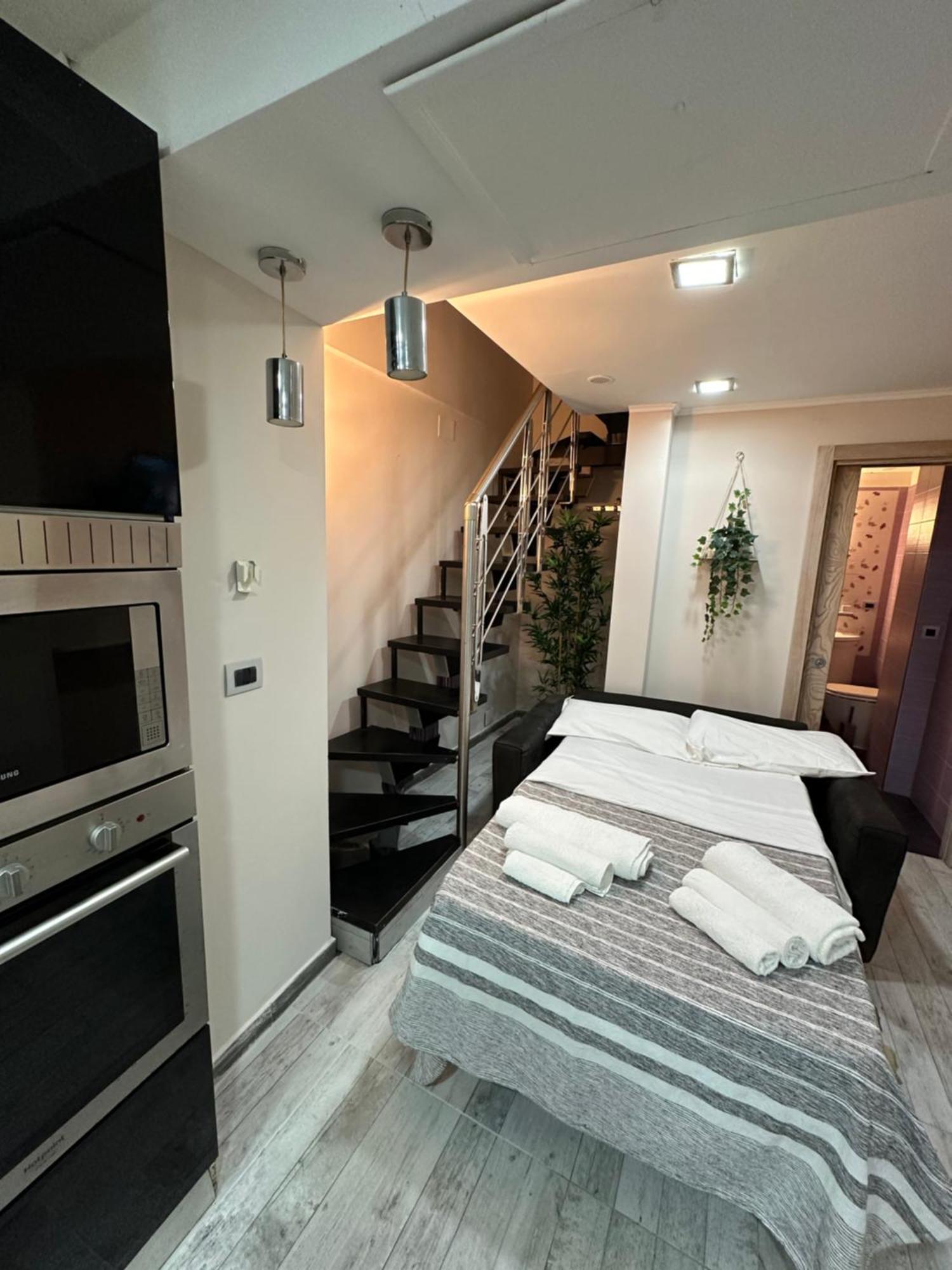 Fox Holiday Home In The Port 那不勒斯 外观 照片